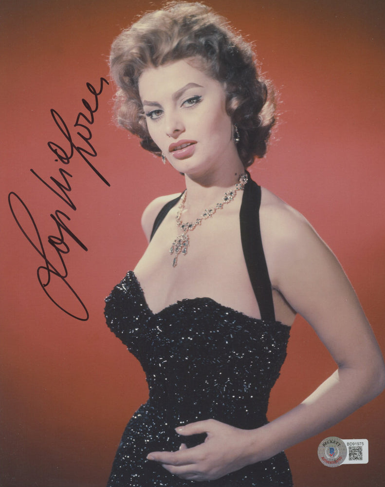 Sophia Loren Signed 8x10 Photo (Beckett)