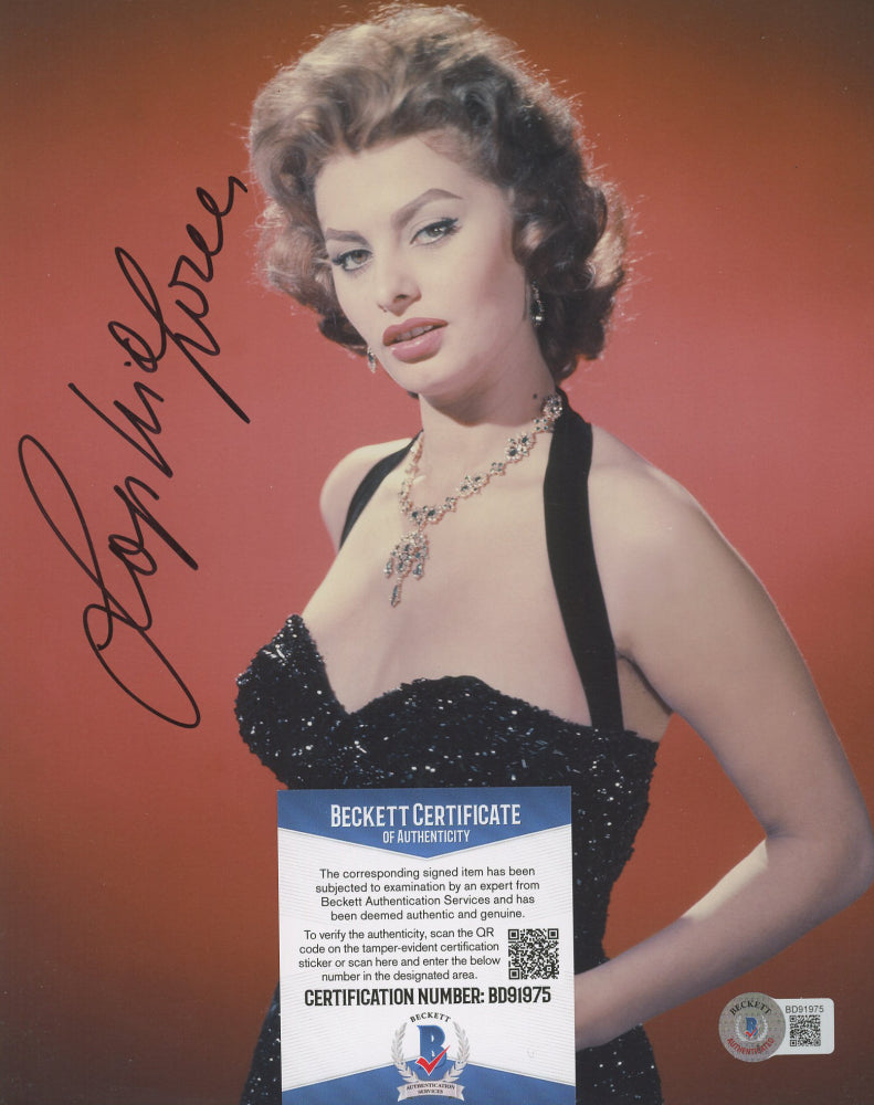 Sophia Loren Signed 8x10 Photo (Beckett)