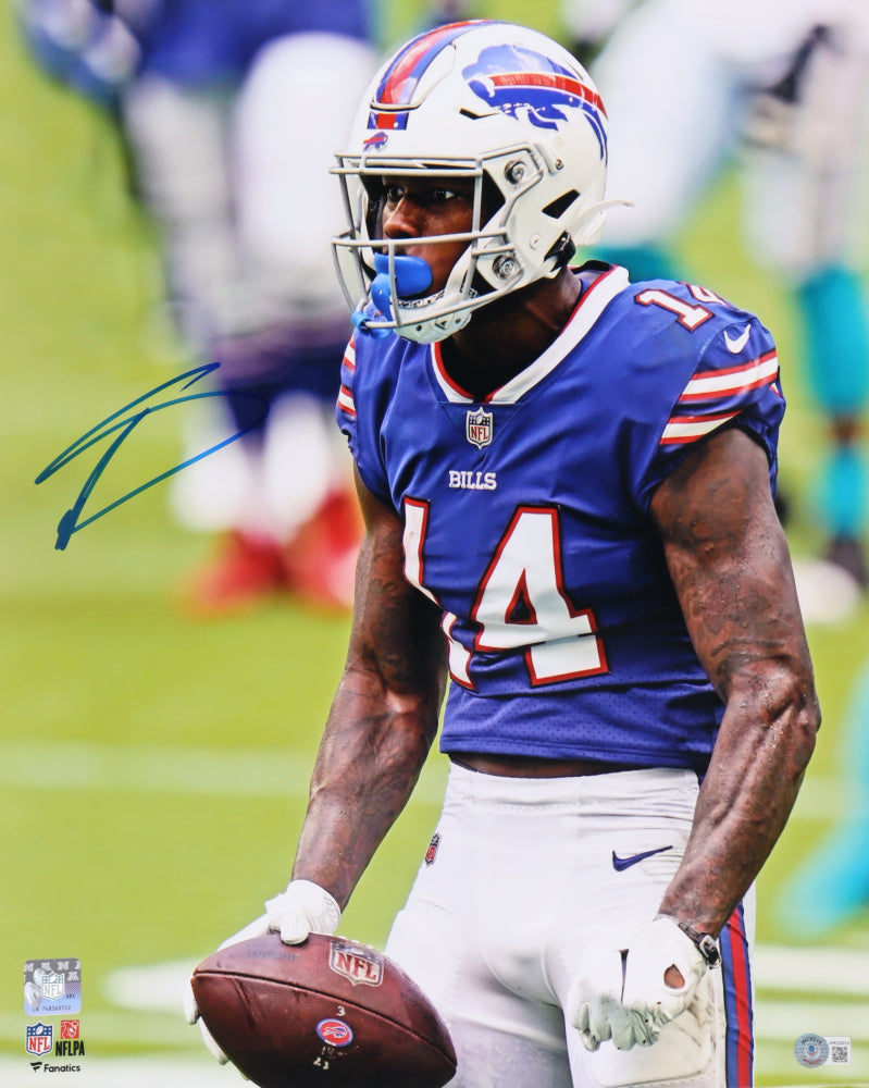 Stefon Diggs Signed Bills 16x20 Photo (Beckett)