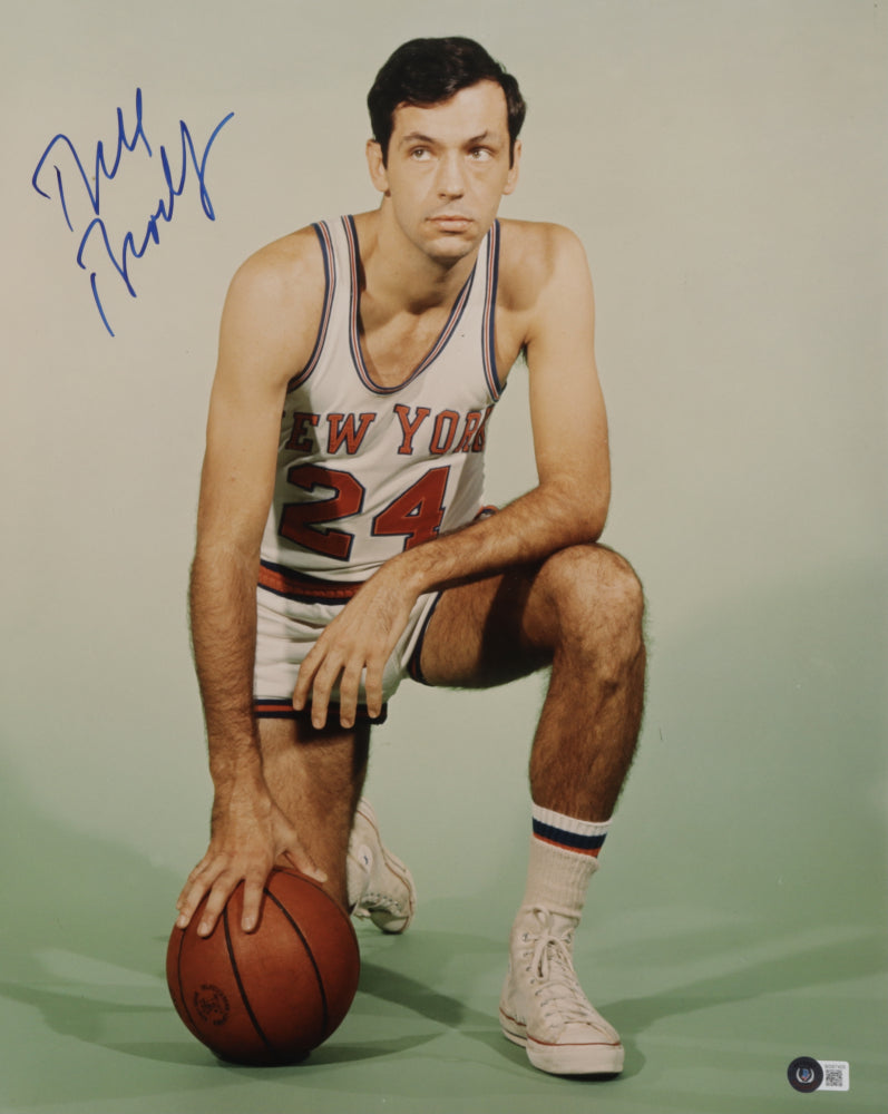 Bill Bradley Signed Knicks 16x20 Photo (Beckett)