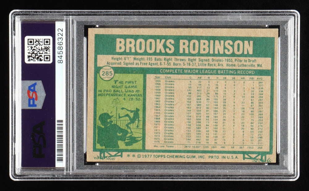 Brooks Robinson Signed 1977 Topps #285 - Autograph Graded (PSA) 10