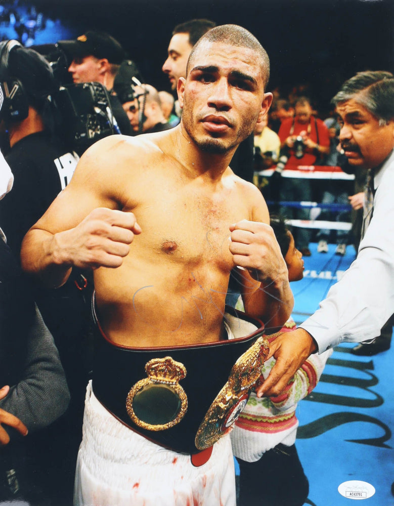 Miguel Cotto Signed 11x14 Photo (JSA)