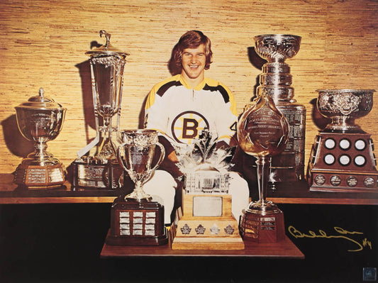Bobby Orr Signed Bruins 18x24 Photo (Orr)