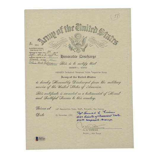 Kenneth L. Eidnes Signed (Beckett) 8.5x11 WWII Document Copy with Service Record Inscription