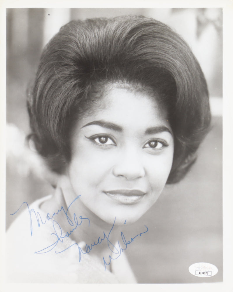 Nancy Wilson Signed (JSA) 8x10 Photo Inscribed "Many Thanks"